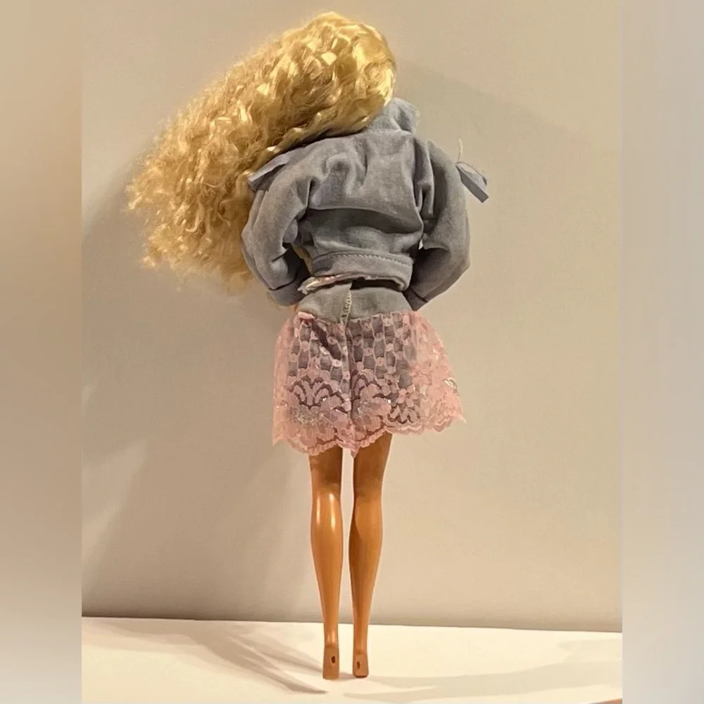 Vintage Feeling Fun Barbie 1980’s